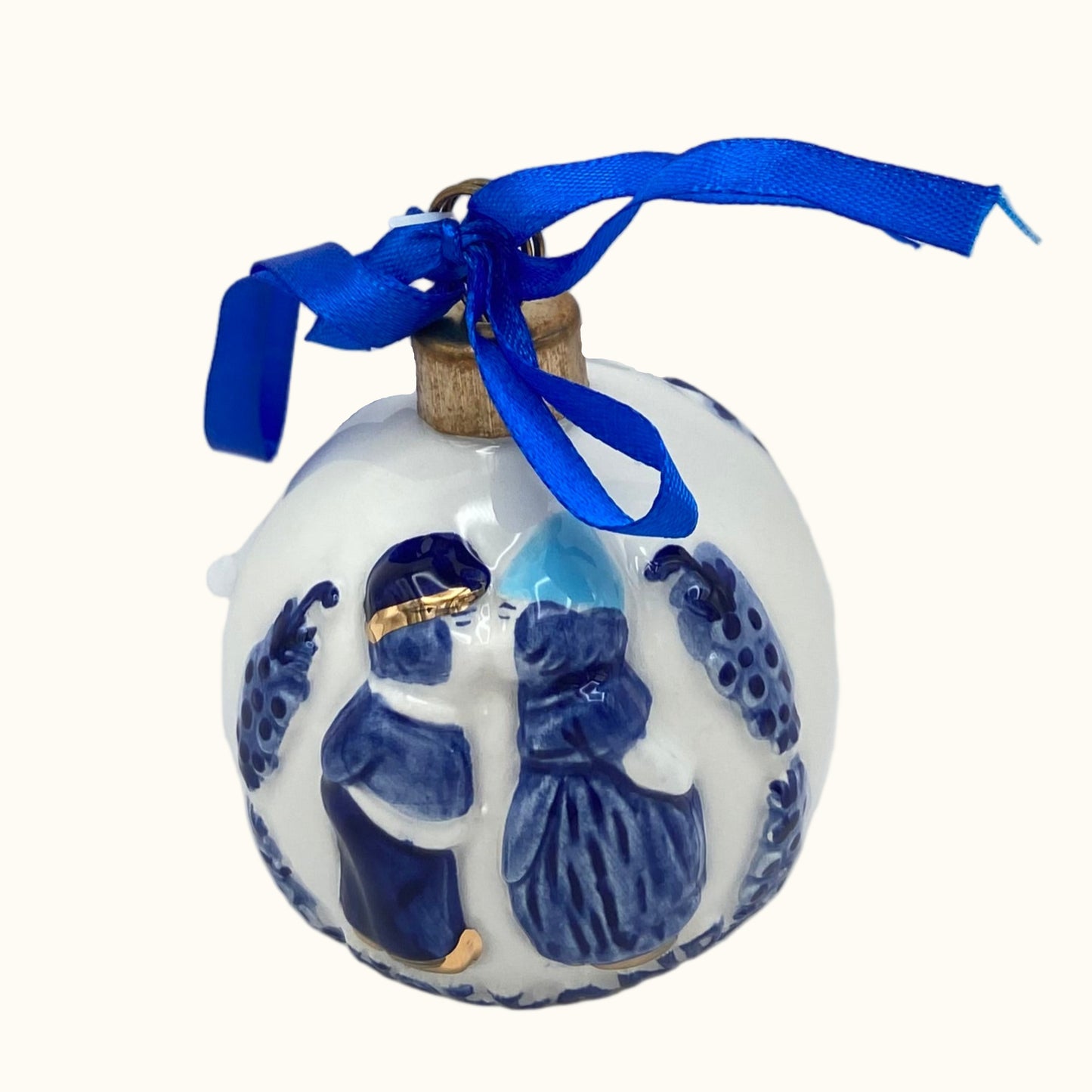 MX Ball Kissing Couple Delft Blue/Gold Christmas Ornament 8cm Ceramic